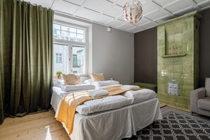 1 bedroom, desk, laptop workspace, blackout drapes - Historical Studio & Excellent Location (Tampere)
