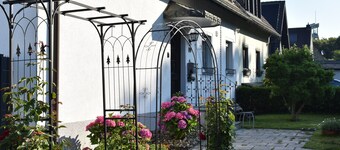 Apartment 'Schöne Wohnung In Oberhausen' with Wi-Fi