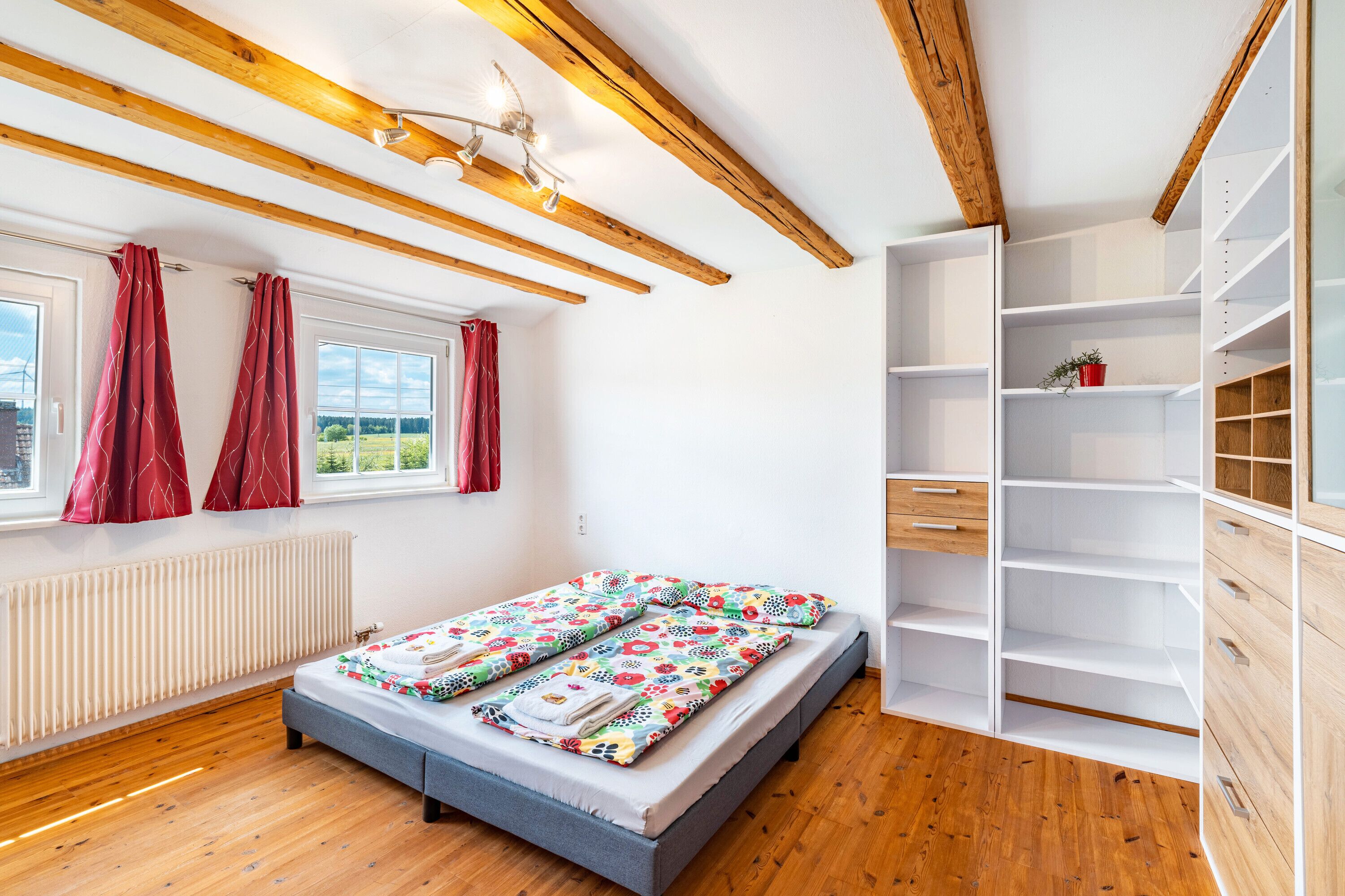 4 Schlafzimmer, kostenloses WLAN, Bettwäsche