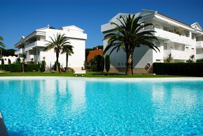 Pool - GREEN CLUB A 304 (Pals)