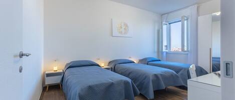 2 間睡房、書桌、熨斗/熨衫板、Wi-Fi