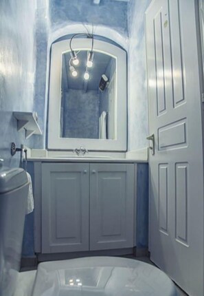 Haartrockner, Handtücher, Seife, Shampoo