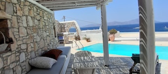 Cavo Apollon Sunset Pool Villa w Deluxe Suite