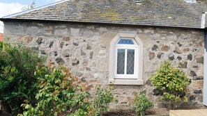 Exterior detail - Rose Cottage, 2 Bedrooms with Hot Tub (Kilconquhar)