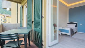 Apartment (2 Bedrooms) | Balcony