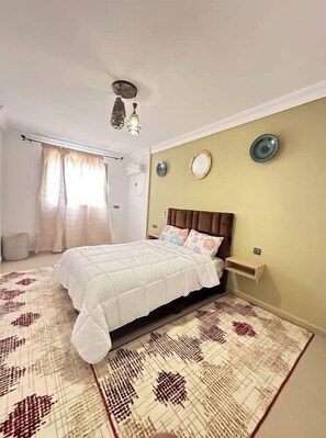 2 bedrooms, WiFi, bed sheets