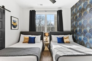 4 bedrooms, iron/ironing board, free WiFi, bed sheets