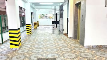 Pintu masuk hartanah