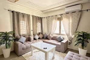 Living area - Modern apartment (Ouarzazate)