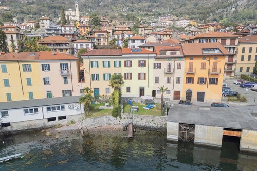 Cozy Nest on the Lake by Rent all Como