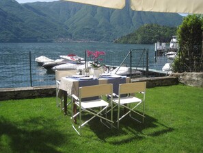 Garden - Family Lake Apartment by Rent all Como (Tremezzina)