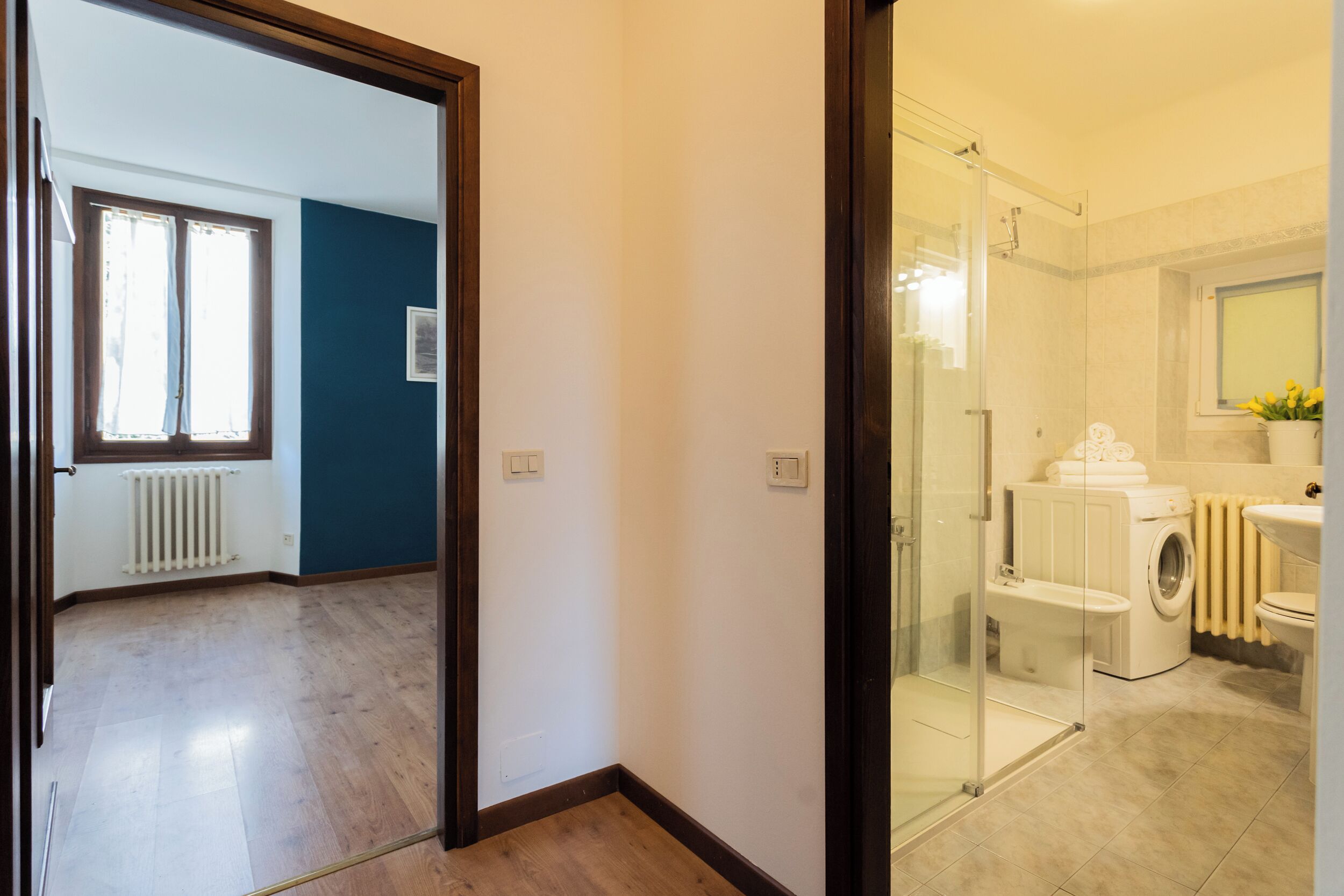 アパートメント (2 Bedrooms) | バスルーム | シャワー、ビデ、タオル、石鹸