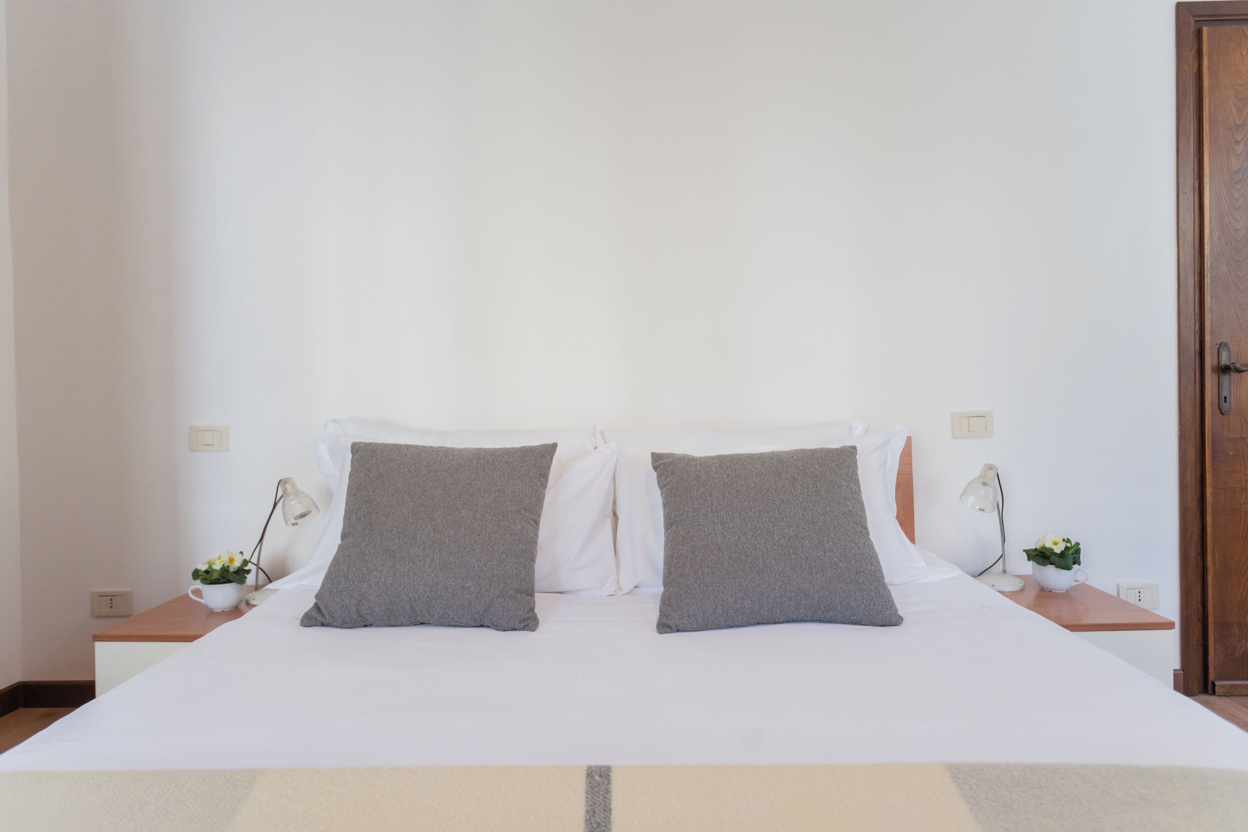 Apartment (2 Bedrooms) | 2 bedrooms, laptop workspace, iron/ironing board, bed sheets