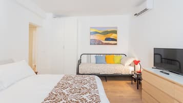 Apartment (2 Bedrooms) | 2 Schlafzimmer, Bügeleisen/Bügelbrett, Bettwäsche