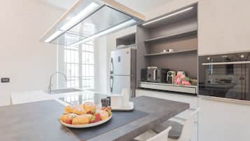 Apartment (1 Bedroom) | Eigene Küche | Mikrowelle, Ofen, Espressomaschine, Wasserkocher