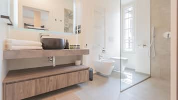 Apartment (1 Bedroom) | Bathroom | Shower, bidet, towels, soap