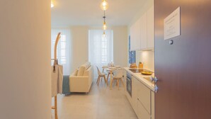 Ảnh chưa phân loại, 5 trong số 48 ảnh, nút