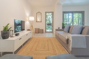 Living area - Salvia & Ginepro Apartments by Rent all Como (Como)