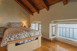 Biệt thự (2 Bedrooms) | 2 phòng ngủ, khu vực làm việc phù hợp cho laptop 