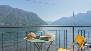 Apartment (1 Bedroom) | Balkon