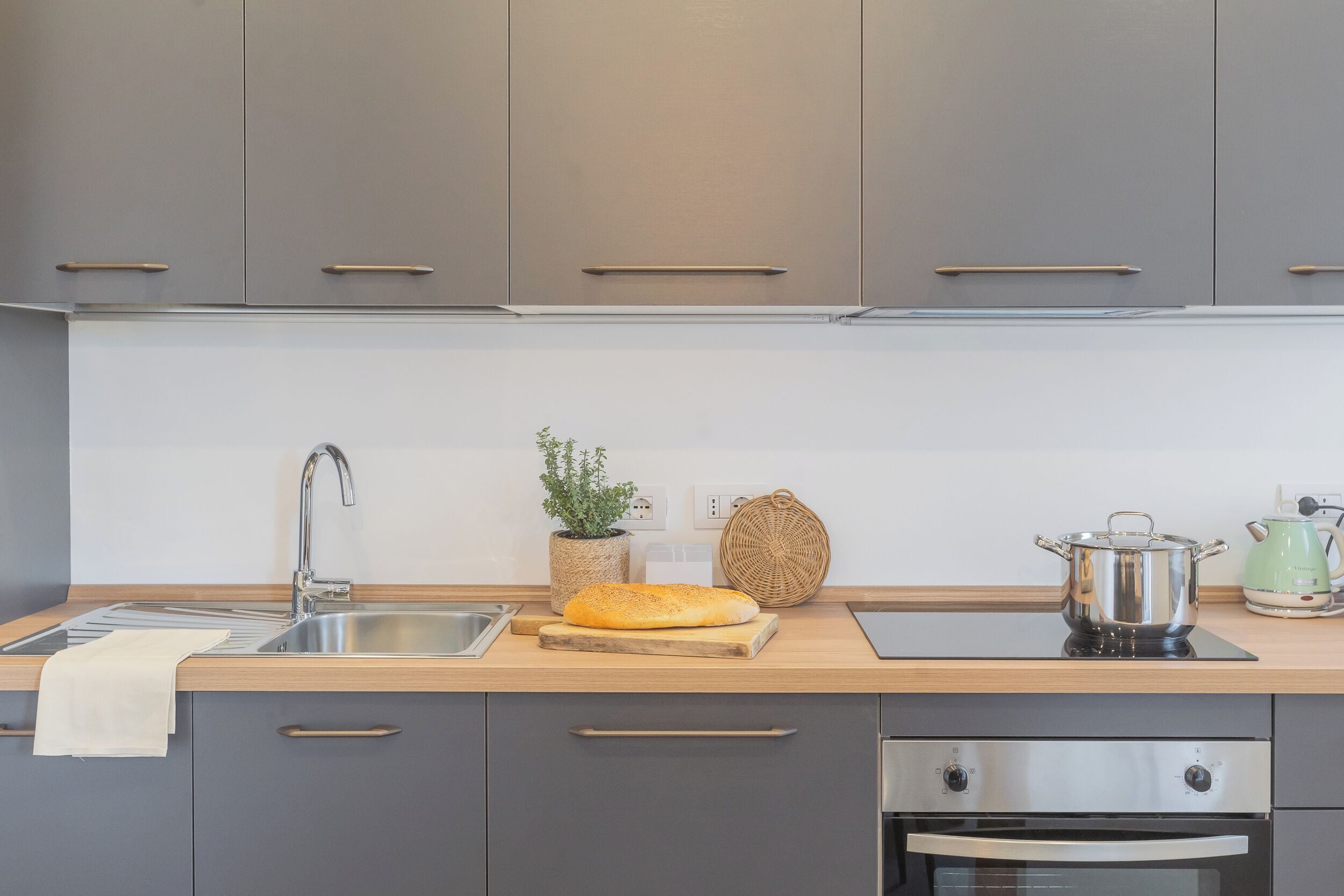 Appartamento (1 Bedroom) | Cucina privata | Forno, macchina per caffè espresso, bollitore elettrico, seggiolone