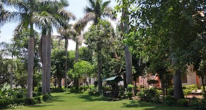 Hotel Shree Krishna Jungle Resort