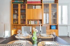 Apartment (2 Bedrooms) | Living area | Smart TV