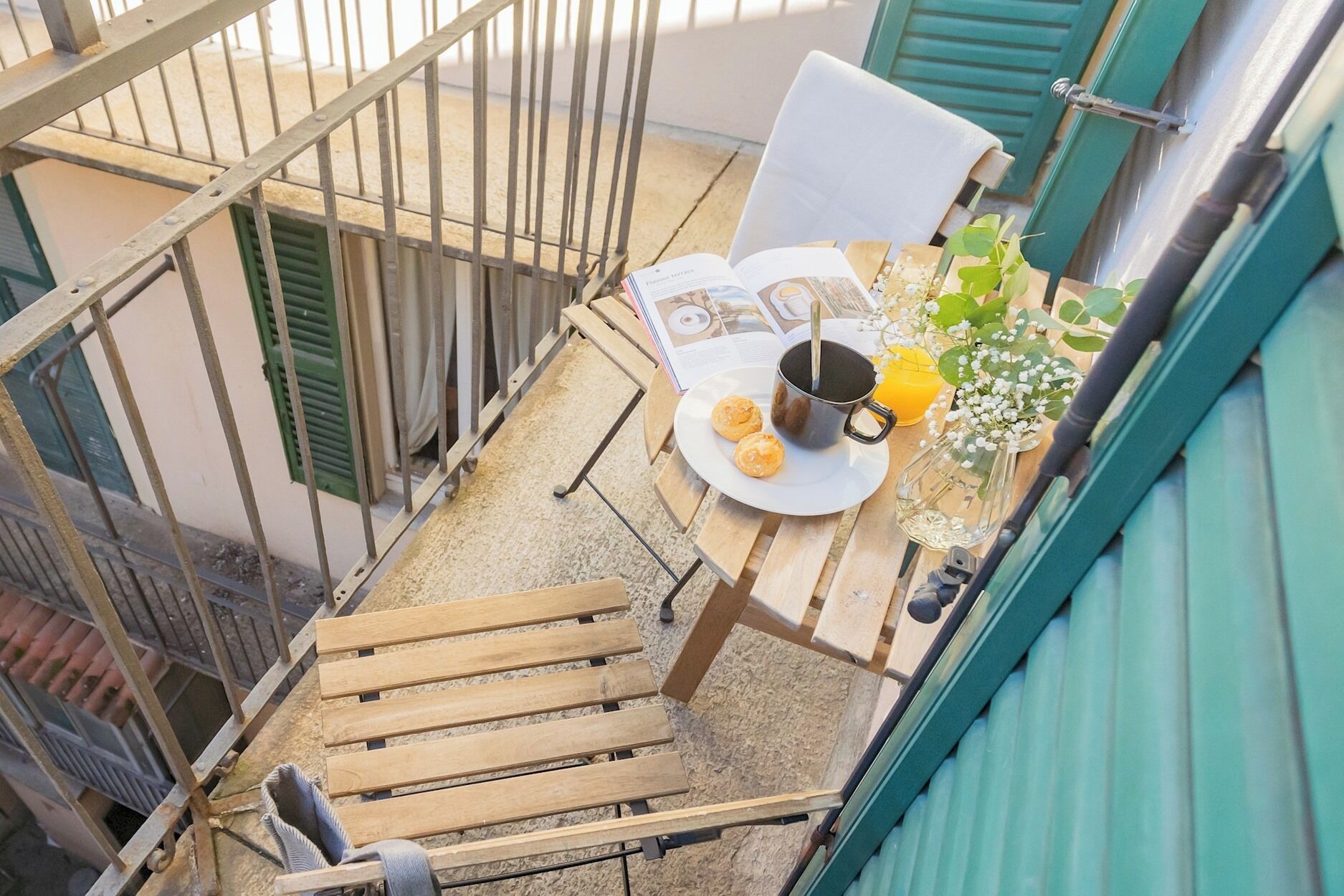 Apartment (2 Bedrooms) | Balcony