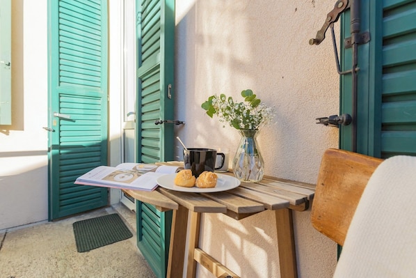 Apartment (2 Bedrooms) | Balcony