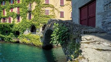 Apartment (1 Bedroom) | Blick auf den See