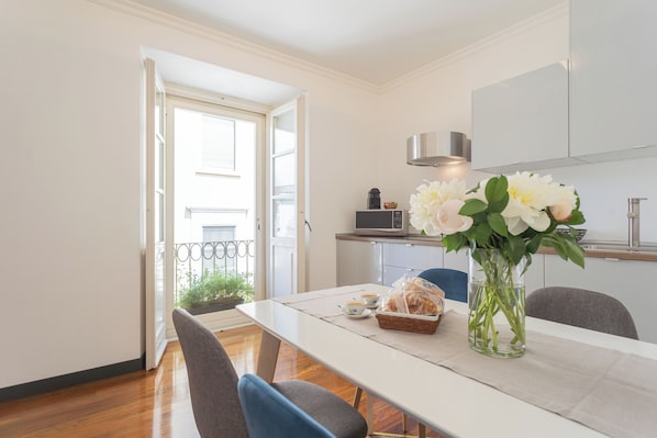 Lägenhet - 1 sovrum (Lake Holiday Como 2 - 3 floor) | Eget kök | Kylskåp, mikrovågsugn, espressobryggare och vattenkokare