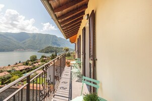 Apartment (1 Bedroom) | Balcony