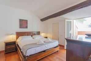 Căn hộ (3 Bedrooms) | 3 phòng ngủ, bàn ủi/dụng cụ ủi quần áo, bộ trải giường 