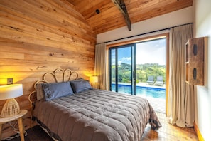 5 عدّة غرف نوم ومكواة/لوح كي وواي فاي وملاءات أسرّة