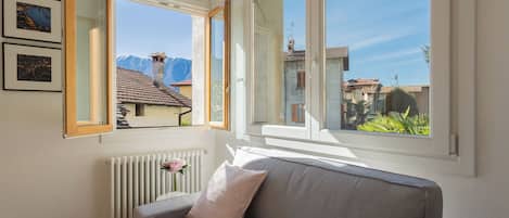 Apartamento, 1 quarto (Sunny Corner near Bellagio) | Vista do quarto