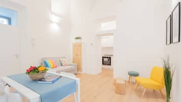 Apartment, 1 Bedroom (Lovely Corner near Bellagio) | Living area | TV