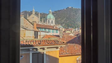 Appartamento (2 Bedrooms) | Vista dalla camera