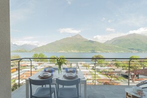 Apartment (1 Bedroom) | Terrace/patio - Misultin House & Swimming Pool by Rent all Como (Pianello del Lario)