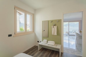 Departamento (1 Bedroom) | Baño | Regadera, bidet, toallas 