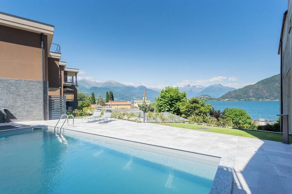 Outdoor pool - Misultin House & Swimming Pool by Rent all Como (Pianello del Lario)