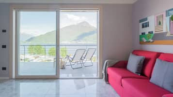 公寓 (1 Bedroom) | 客廳 | 32 吋智能電視連衛星電視頻道