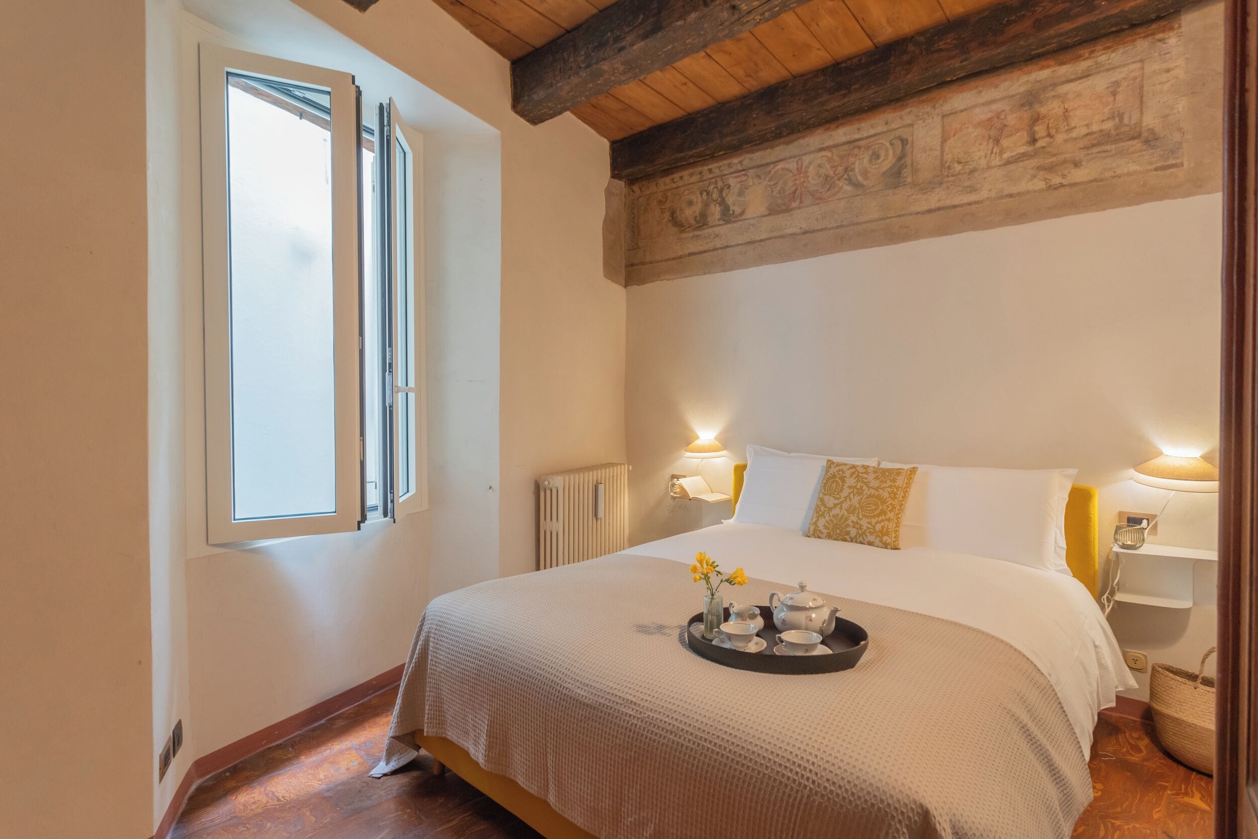 2 bedrooms, iron/ironing board, cots/infant beds, bed sheets