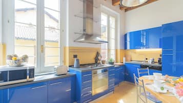 Apartment (2 Bedrooms) | Eigene Küche | Kühlschrank, Mikrowelle, Ofen, Espressomaschine