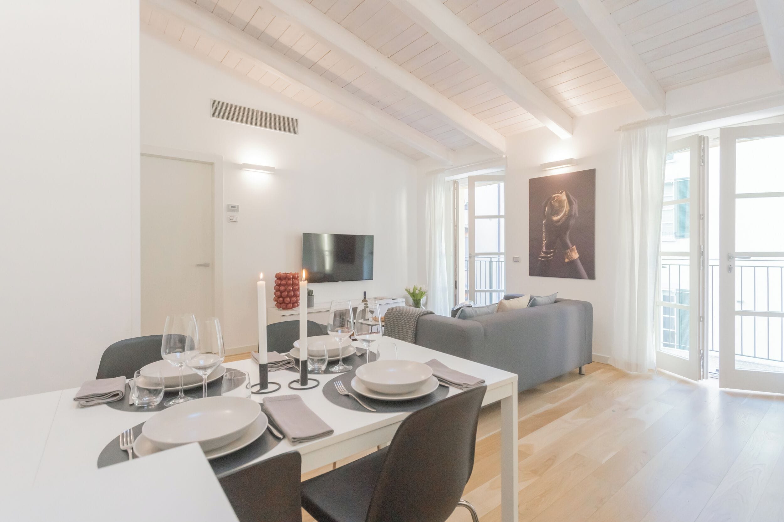 Apartment (2 Bedrooms) | Living area | 32-inch flat-screen TV with cable channels