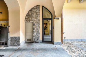 Exterior - Palazzo Tatti by Rent all Como (Como)