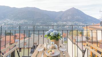 Apartment (3 Bedrooms) | Terrace/patio