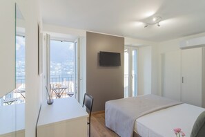 Appartement (3 Bedrooms) | 3 slaapkamers, een strijkplank/strijkijzer, beddengoed