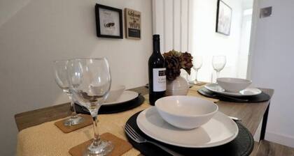 Modern, Spacious 3 Bedroom home Watford Junction