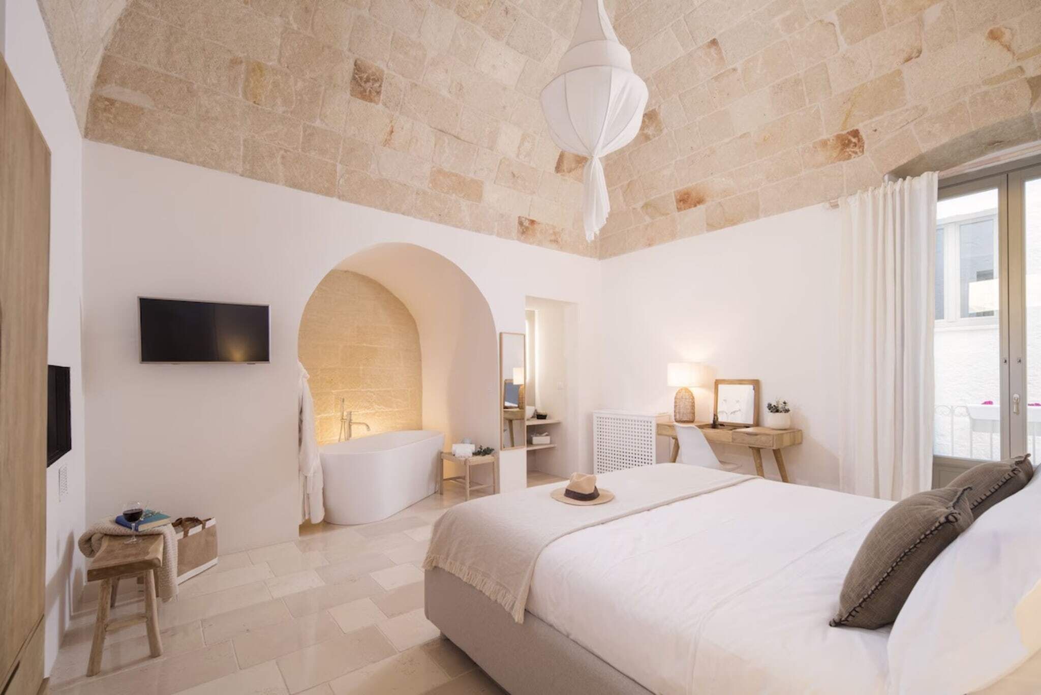 1 bedroom, iron/ironing board, free WiFi