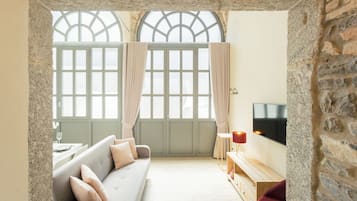 Apartment (1 Bedroom) | Living area